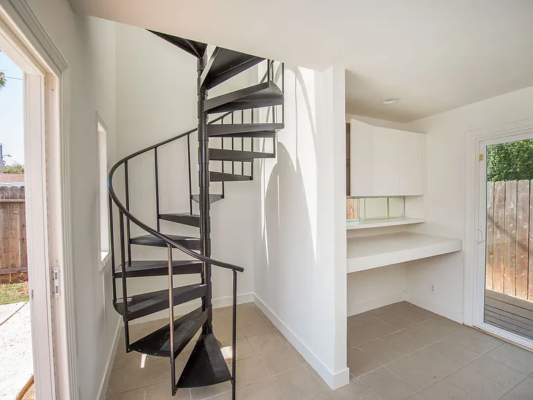 3069 Hayes Ave — Photo 29