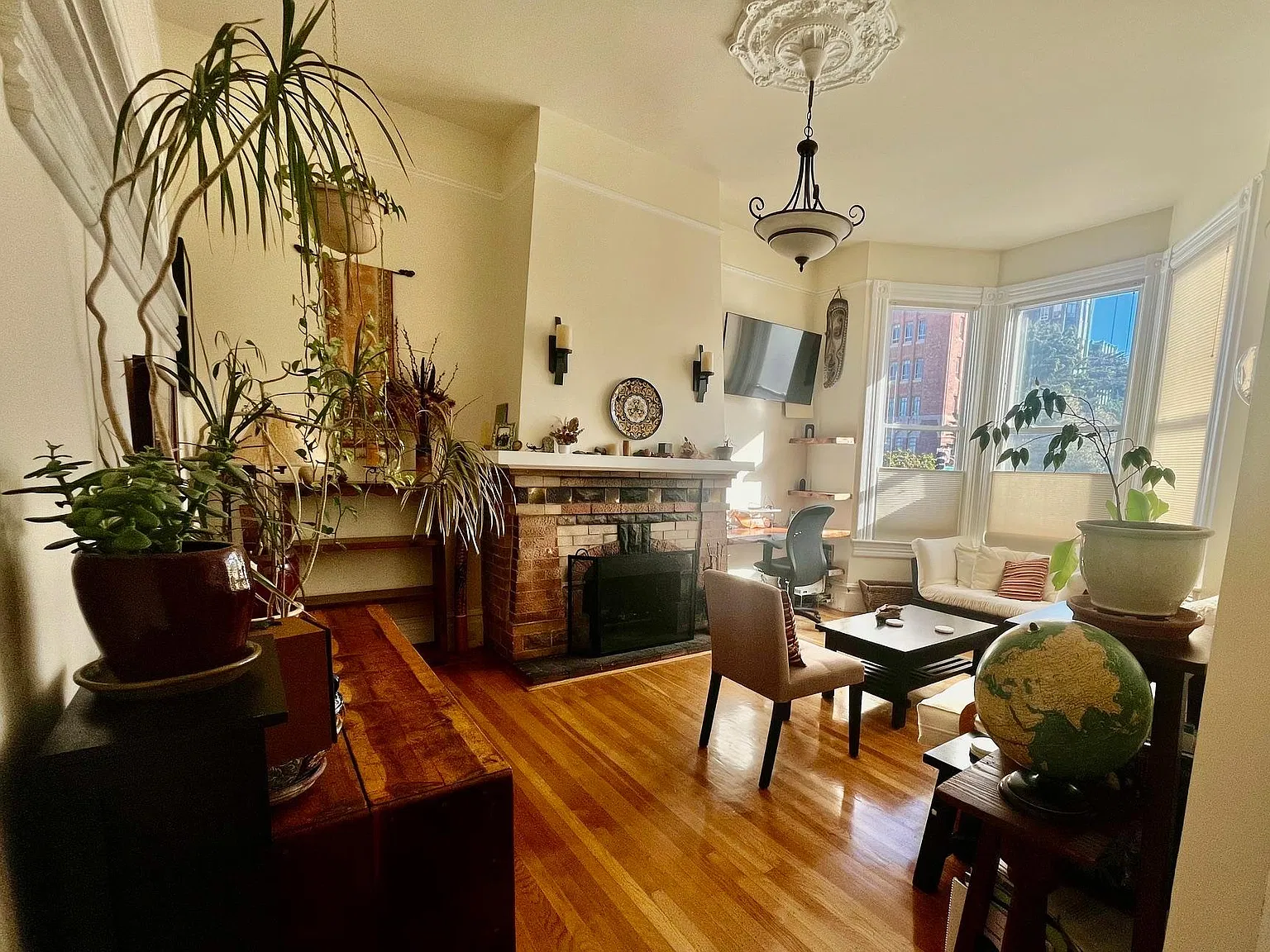 966 Potrero Ave — Photo 1