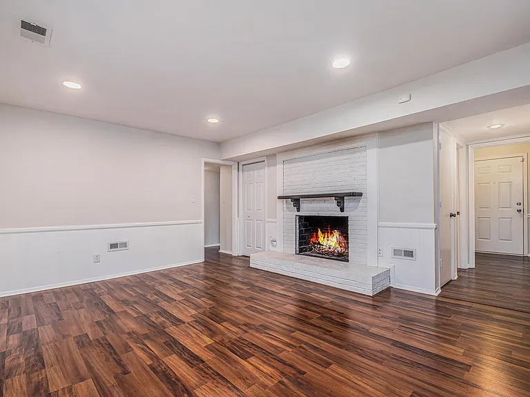 701 McNabb Ct — Photo 3