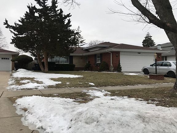 3rd image of 725 Madelyn Dr