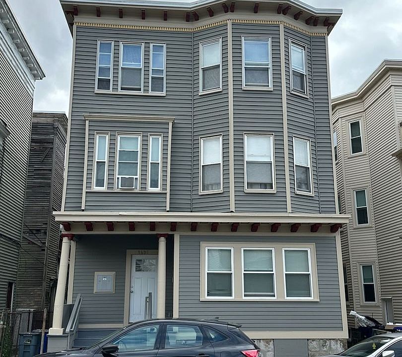 1st image of 1631 Dorchester Ave Floor 3