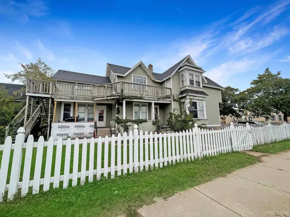 1301 1st Ave N, Escanaba, MI 49829