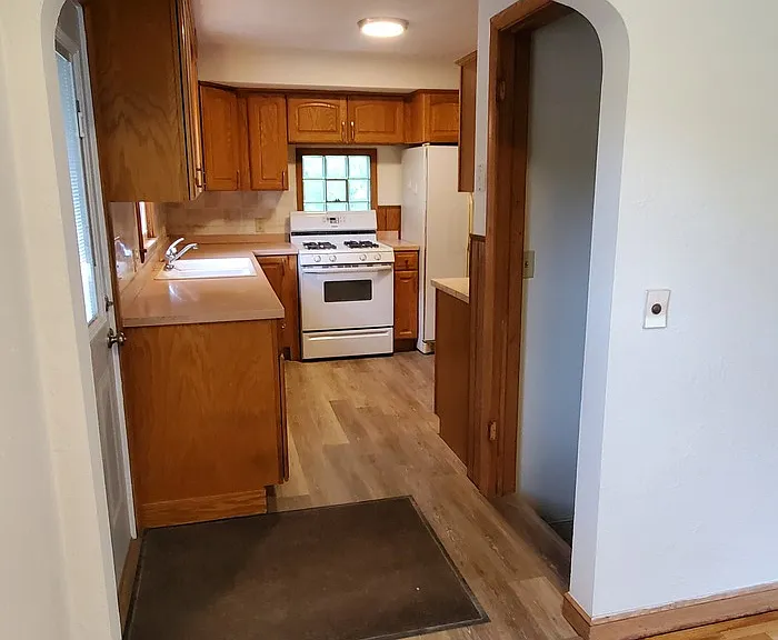 1032 County Road B W — Photo 12
