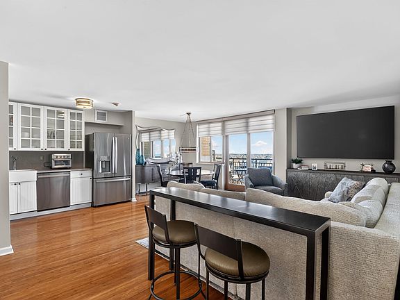 5th image of 9600 Atlantic Ave APT 706
