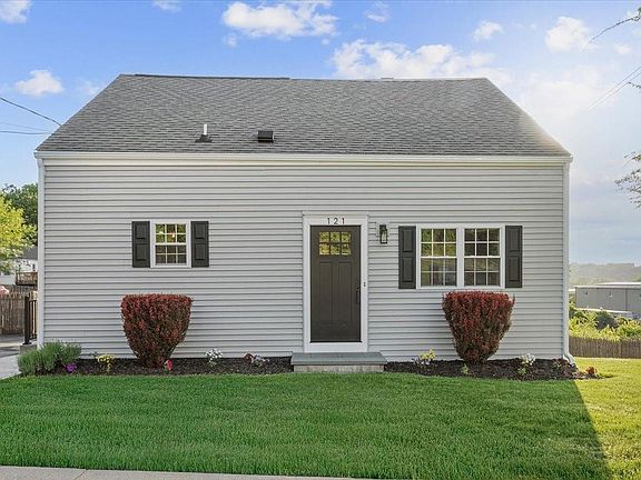 3rd image of 121 Talcott St