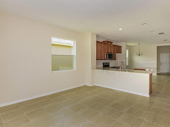 3rd image of 3467 Sagebrush St