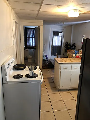 112 Winspear Ave Photo 1
