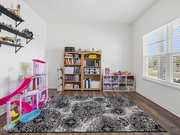 4th image of 2402 Best Farms Ln