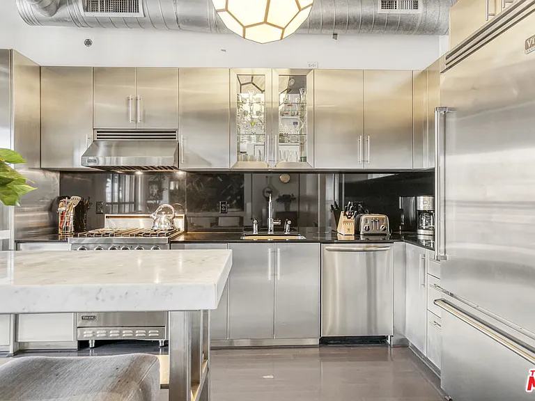 1645 Vine St #1007 — Photo 11