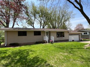 155 W Interlaken Rd, Fairmont, MN 56031