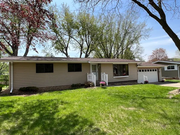 155 W Interlaken Rd, Fairmont, MN 56031