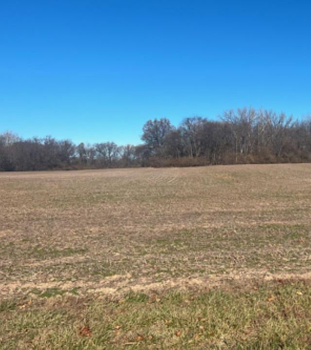 2nd image of 2103 E 950th Rd S