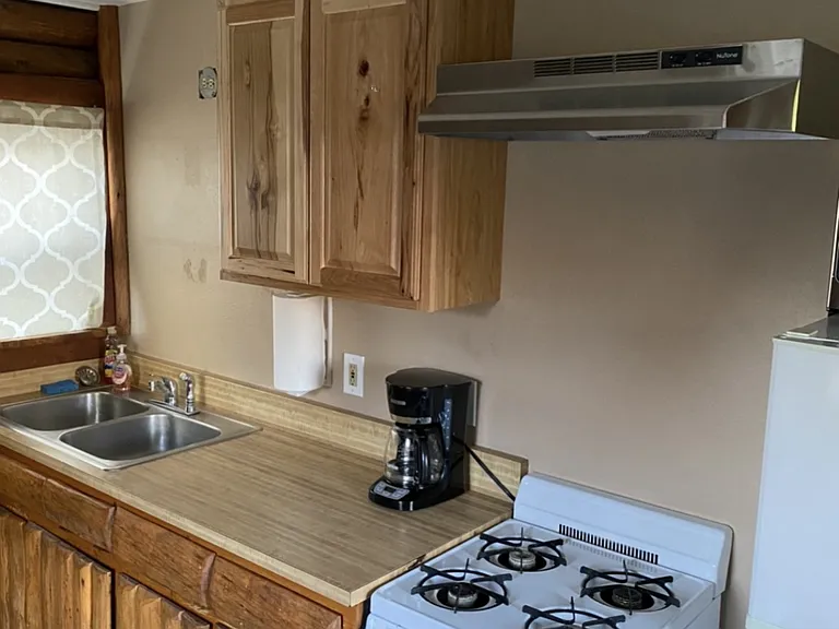325 Vine St #6 — Photo 5