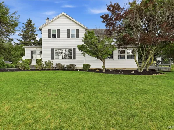 154 Muegel Rd, East Amherst, NY 14051