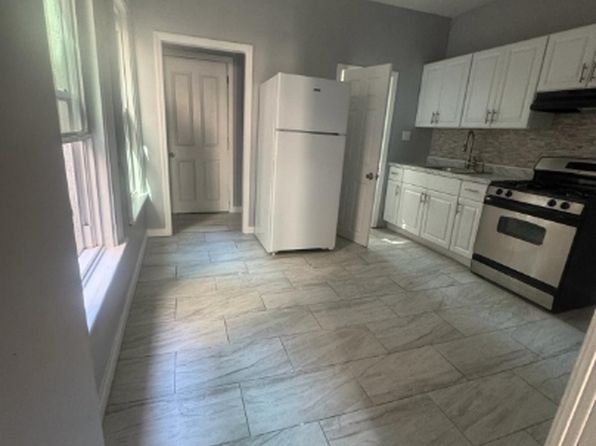 85 William St #A