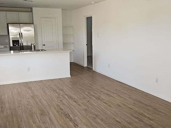 2nd image of 9042 Estes Lakes Dr