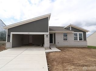 1525 Arden Bnd, Fairborn, OH 45324