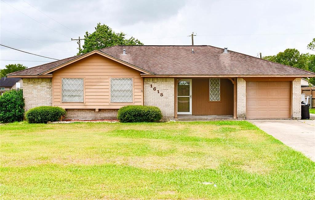 1618 Avenue A, Danbury, TX 77534 MLS 58946013 Zillow