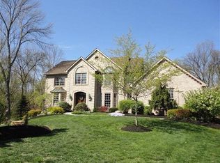 907 Forestview Ct, Loveland, OH 45140