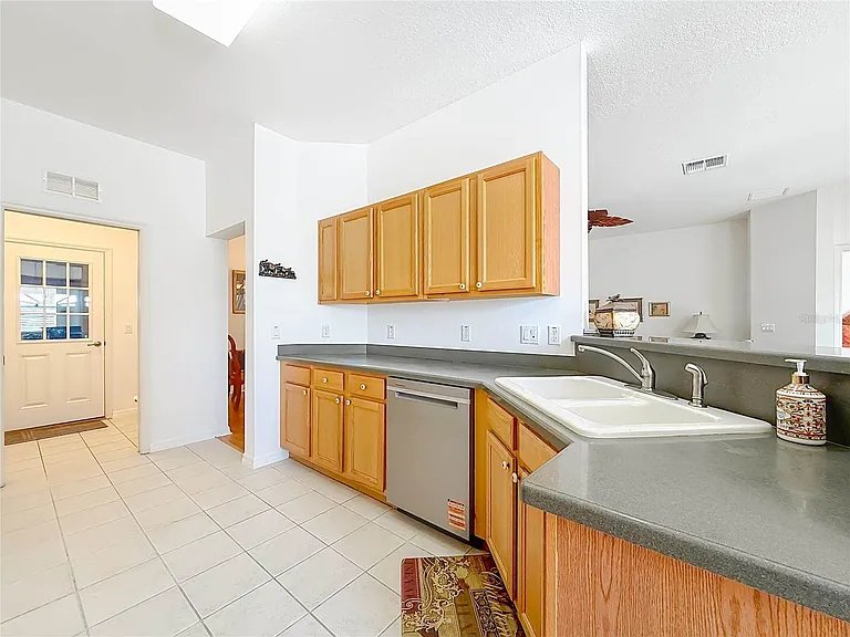 9746 SW 89th Loop — Photo 13