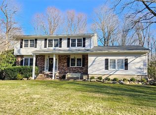 71 Edgewood Rd, Ossining, NY 10562