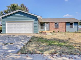 610 Phillips Dr, Champaign, IL