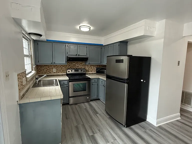 7008 Old Brentford Rd — Photo 2