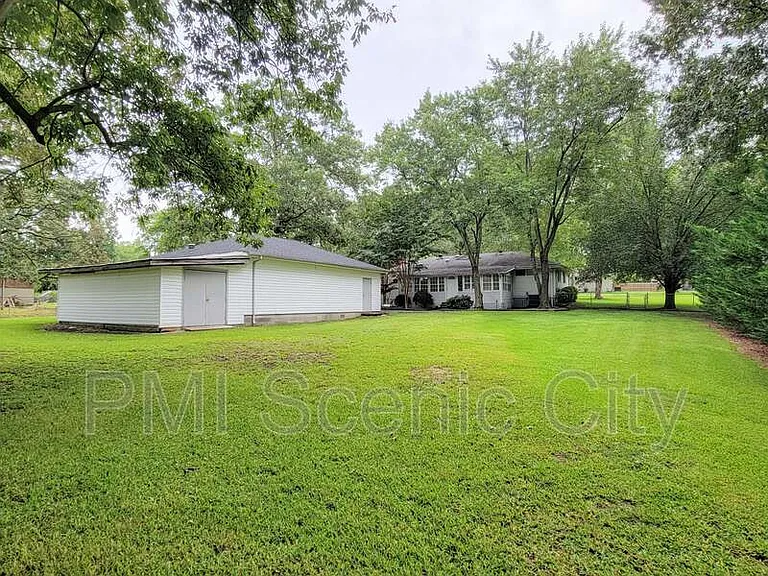 709 James Ave — Photo 27