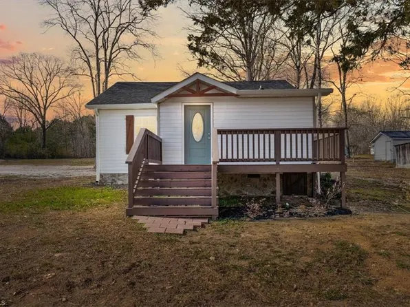 116 Bullins Ln, Asheboro, NC 27205