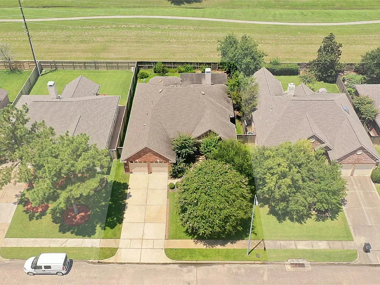 9026 Robinhoods Well Dr — Photo 44