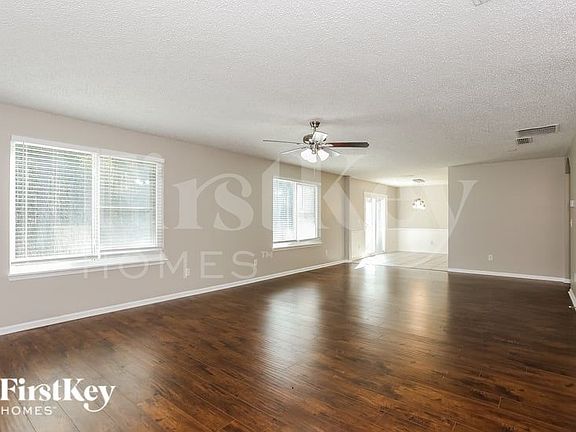 3rd image of 942 Ford Wood Dr