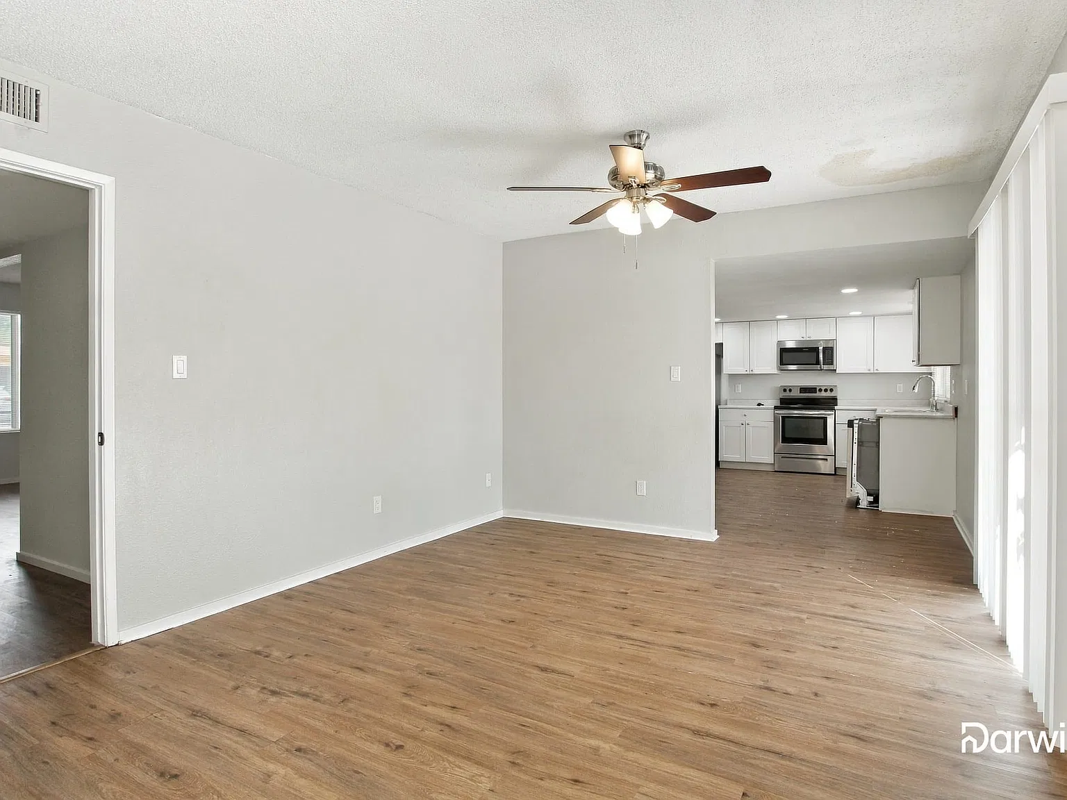 4 bed, 2.0 bath, 1733 sqft, $2,040 — Photo 3