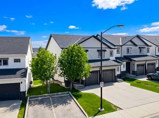 137 Pantego Ln NW, Calgary, AB T3K 0T1