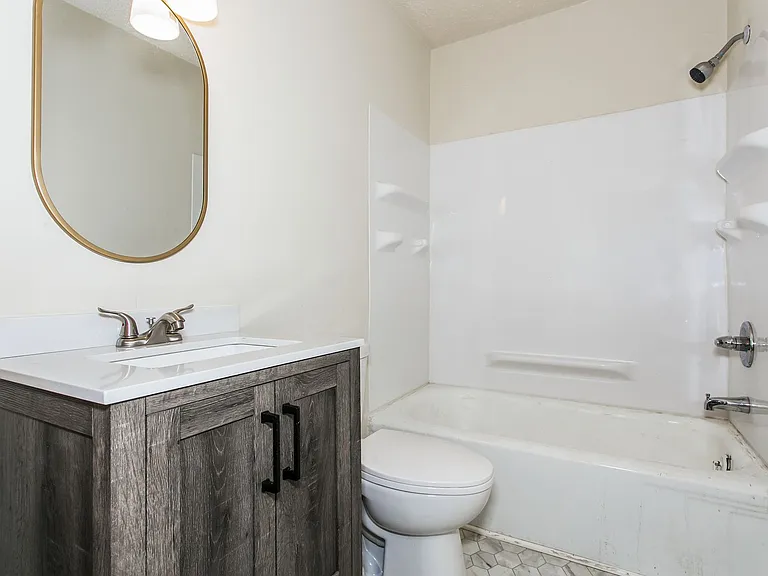 1809 N Market St — Photo 10