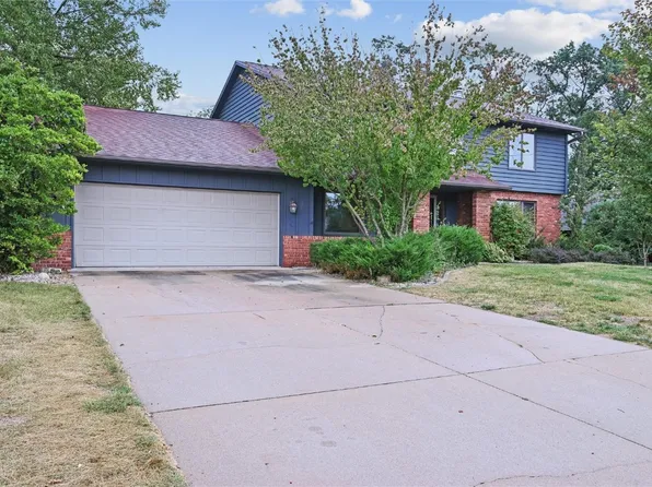 3604 Heatheridge Dr NE, Cedar Rapids, IA 52402