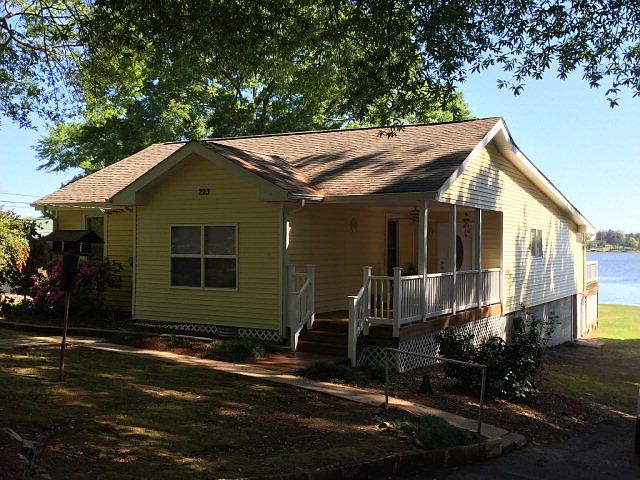 1st image of 223 Lakeshore Dr
