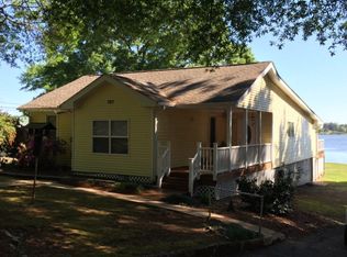 223 Lakeshore Dr, Greenwood, SC 29649