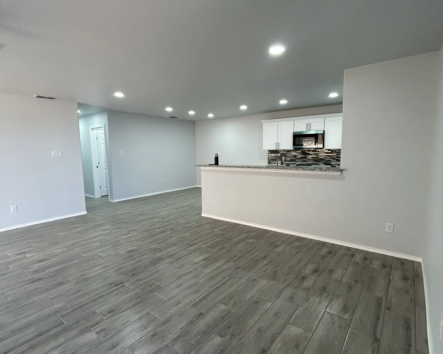 3 bed, 1462 sqft, $1,595 — Photo 2