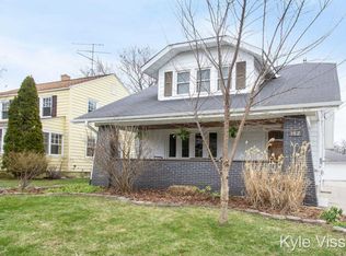 152 Baynton Ave NE, Grand Rapids, MI 49503