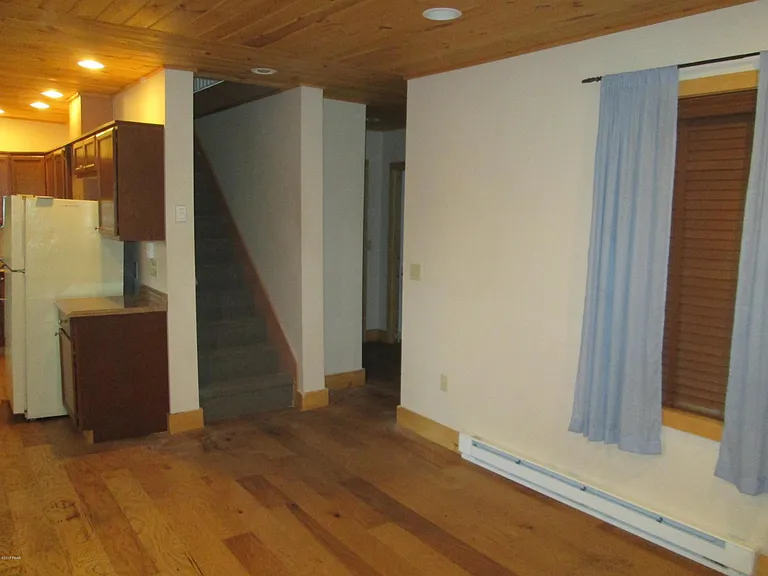377 Riverside Dr — Photo 12