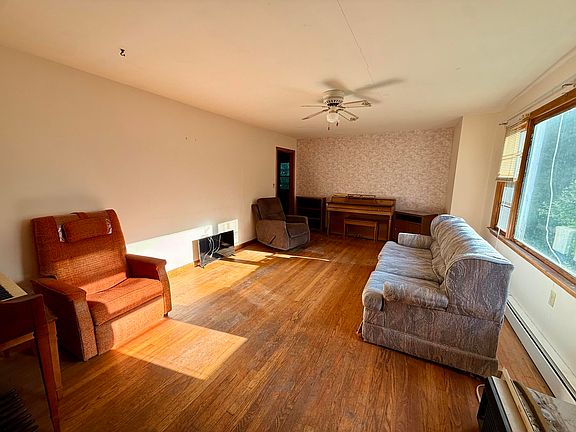 2nd image of 43 Edwards Street
