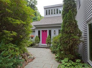 14 Morningside Dr, West Granby, CT 06090