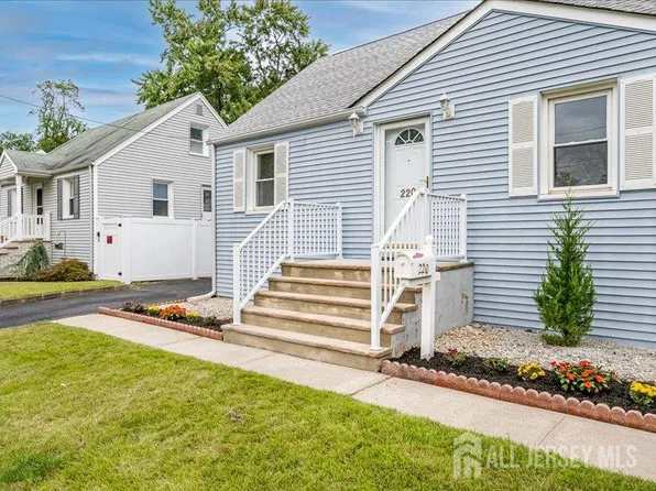 220 Stephenson Ave, Middlesex, NJ 08846