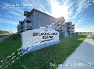 1327 W 23rd Ave #111, Mitchell, SD 57301