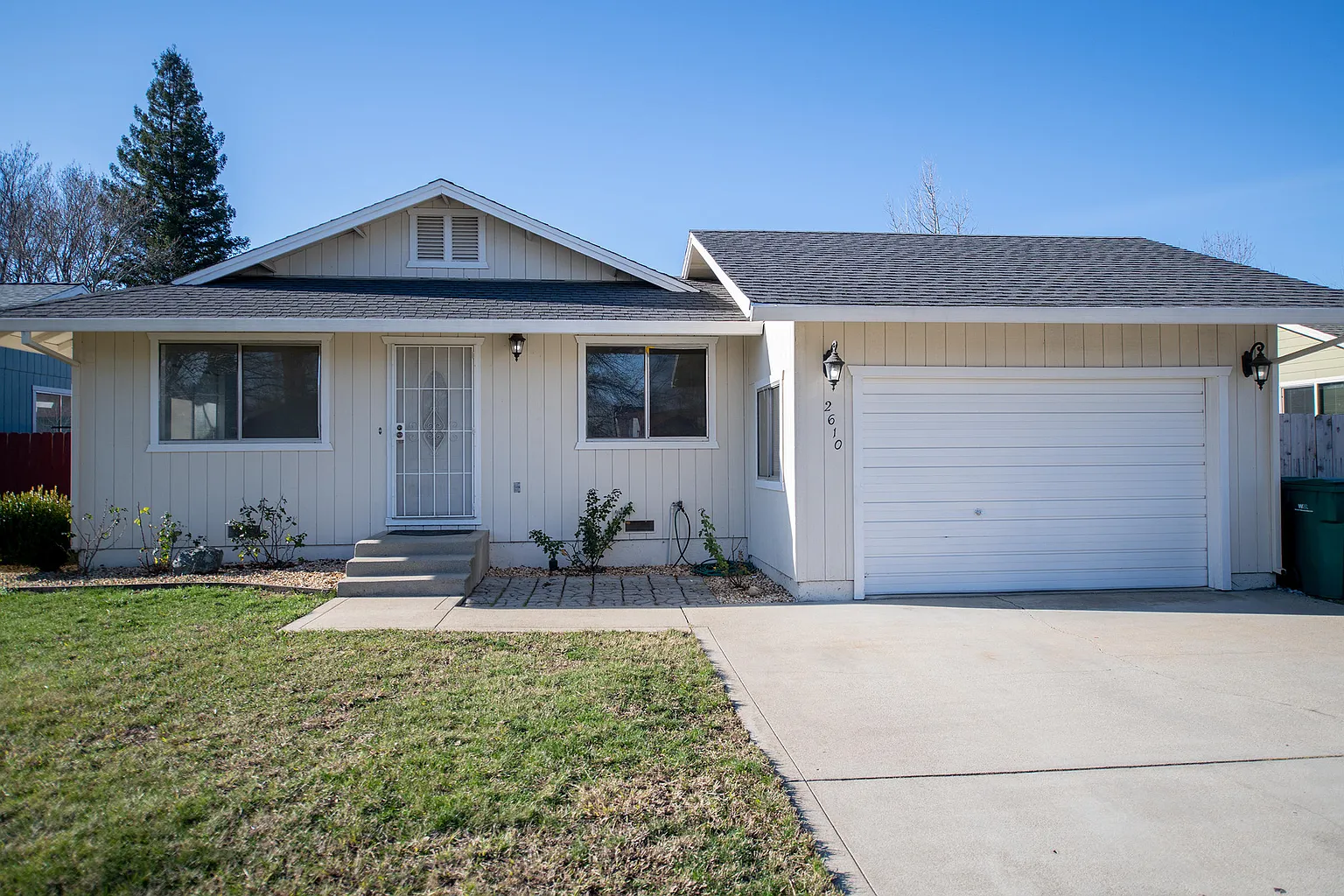 2610 Toyon St photo 1