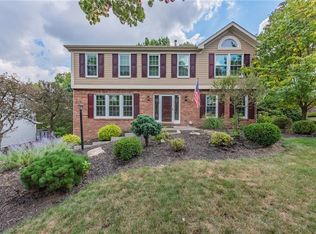 113 Amberwood Ct, Bethel Park, PA 15102