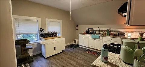 3rd image of 100 Union St #3