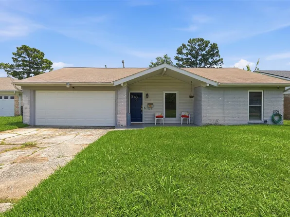 10130 Woodwick St, Houston, TX 77016