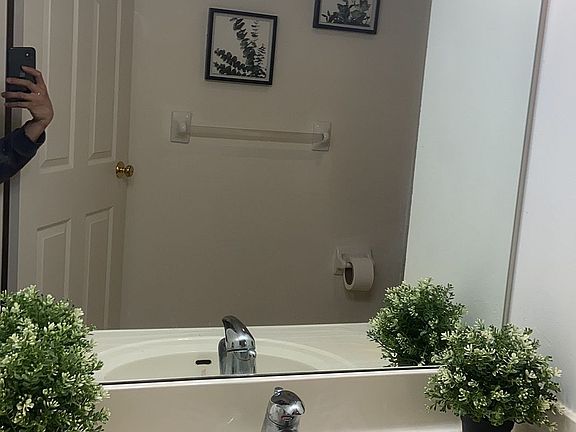 3rd image of 75 Bamburgh Cir #1022