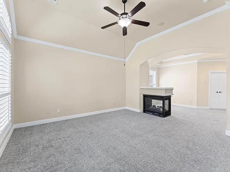 7 N Beech Springs Cir — Photo 21